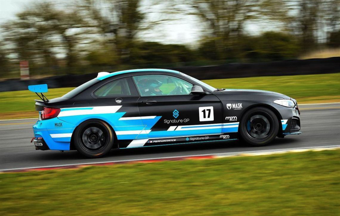 宝马M235i Racing Cup, Radical SR3