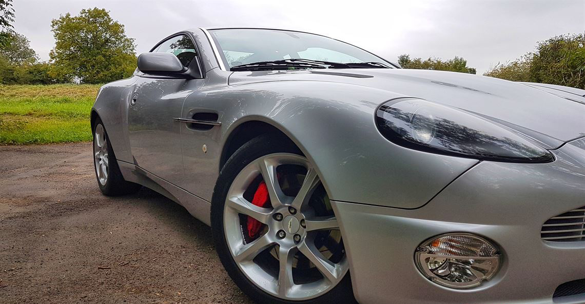 2004 阿斯顿马丁Vanquish