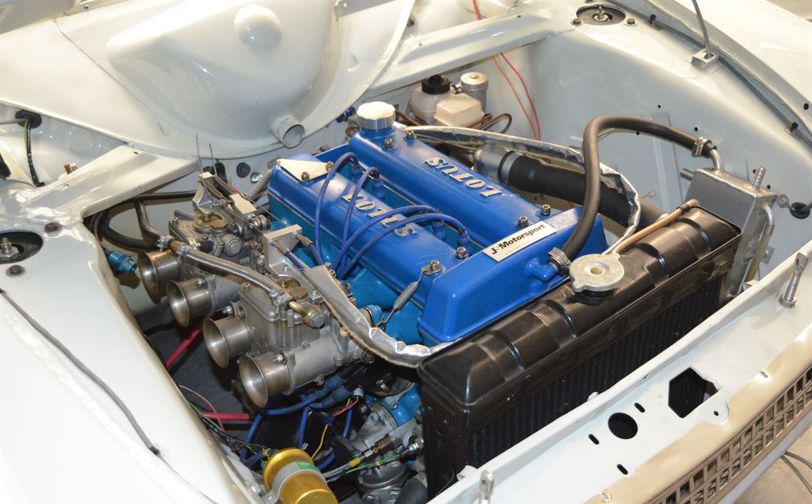 莲花Cortina FIA规格