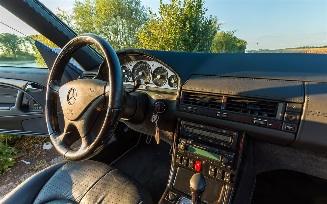 梅赛德斯奔驰SL 600 Silver Arrow