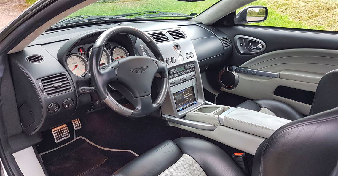 2004 阿斯顿马丁Vanquish