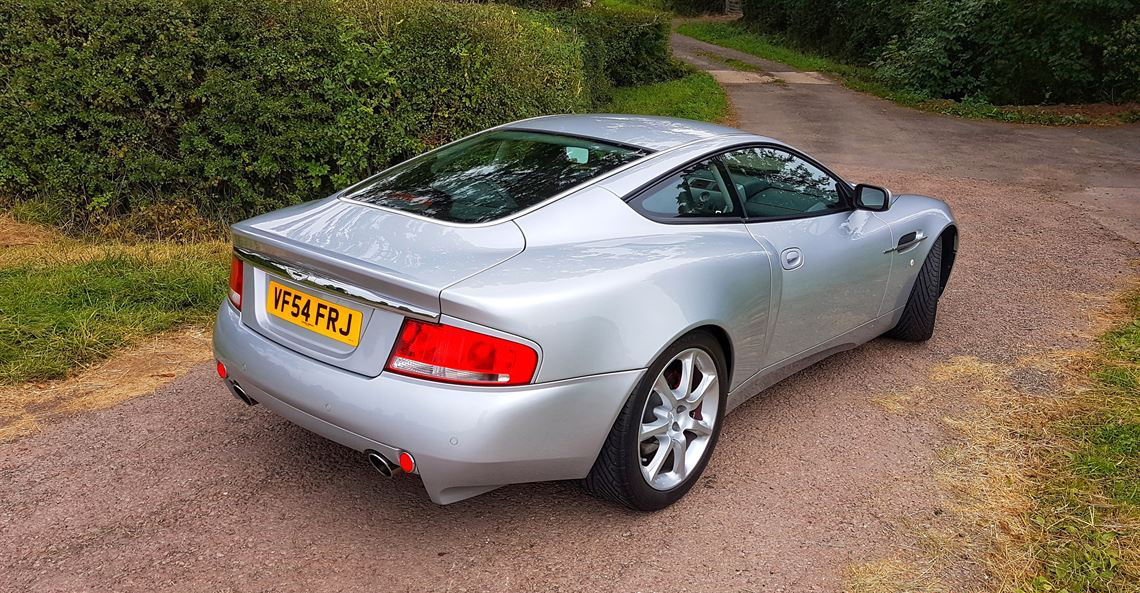 2004 阿斯顿马丁Vanquish