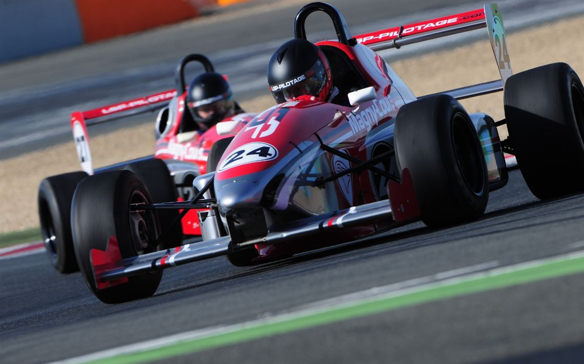 Lot de 8 Martini MK 75 + nombreuses pièces