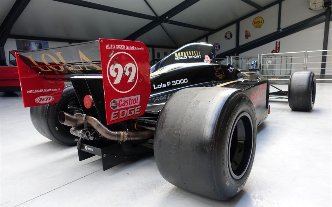 Lola B99/50 F3000 1999