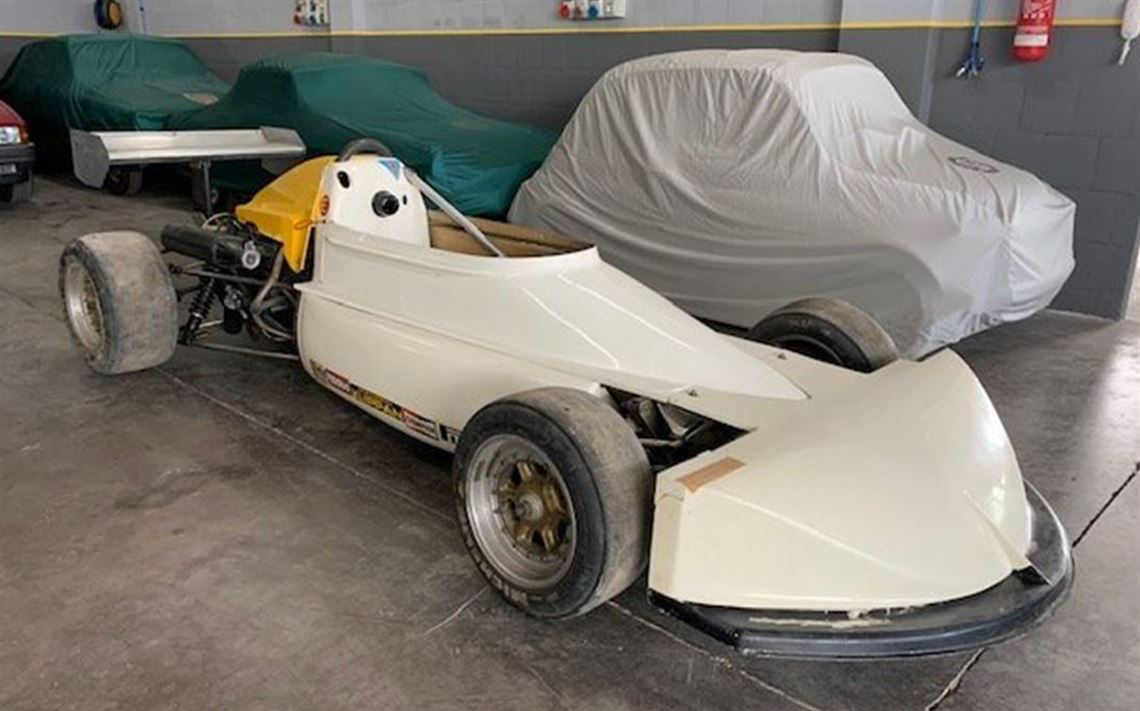 March F3 / Chevron F3