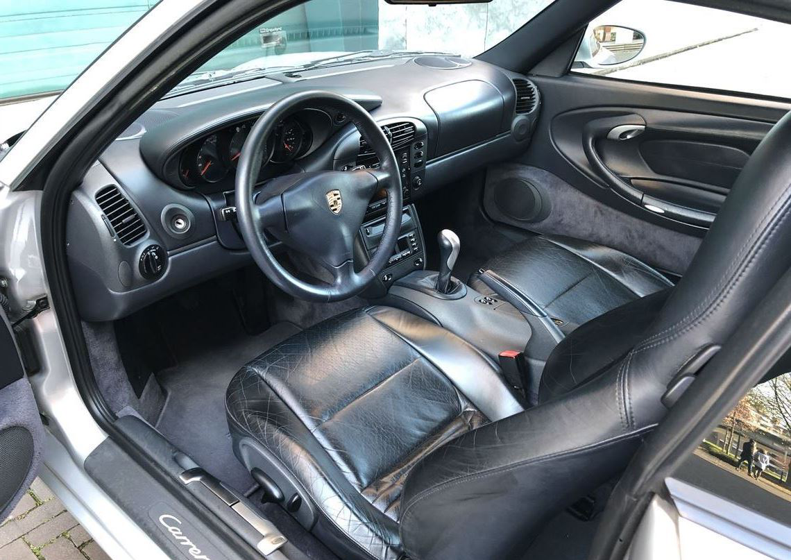 1999 保时捷911 Carrera 4