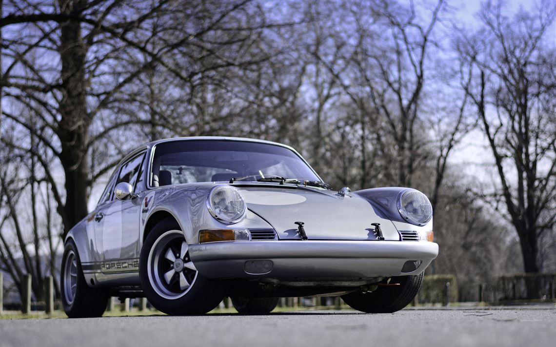 保时捷911 ST FIA Modification