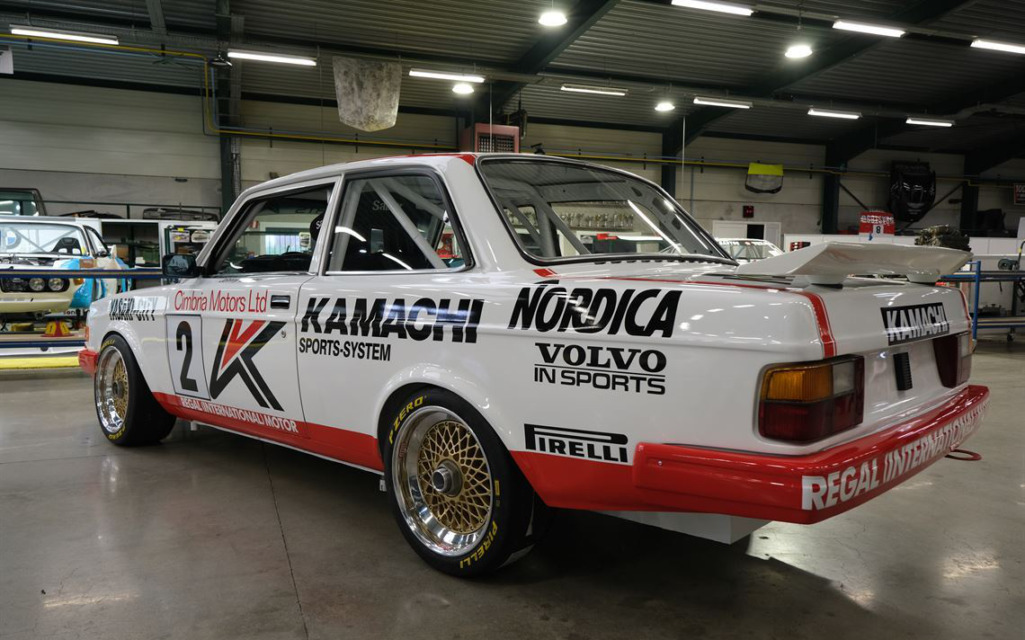 REVIVAL VOLVO 242 TURBO GROUP A
