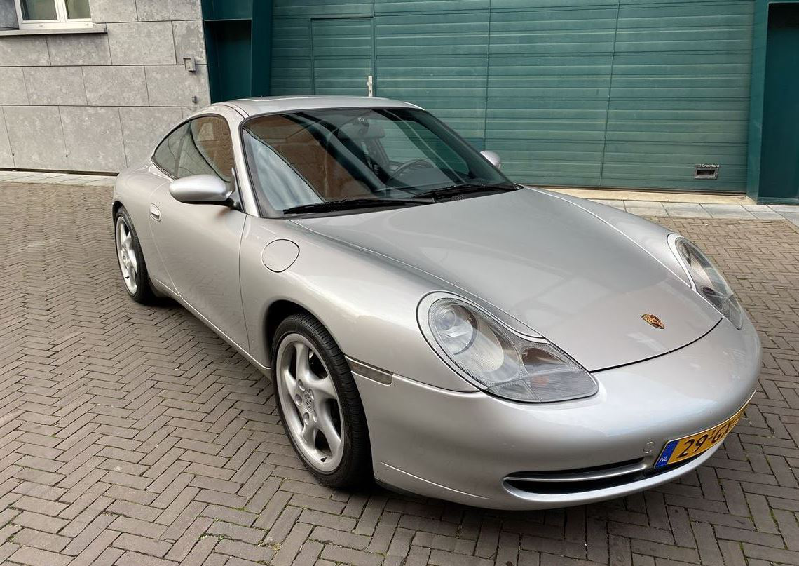 1999 保时捷911 Carrera 4