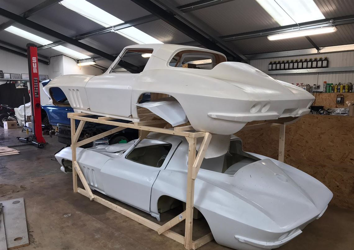 C2 Chevrolet Corvette Body / Chassis