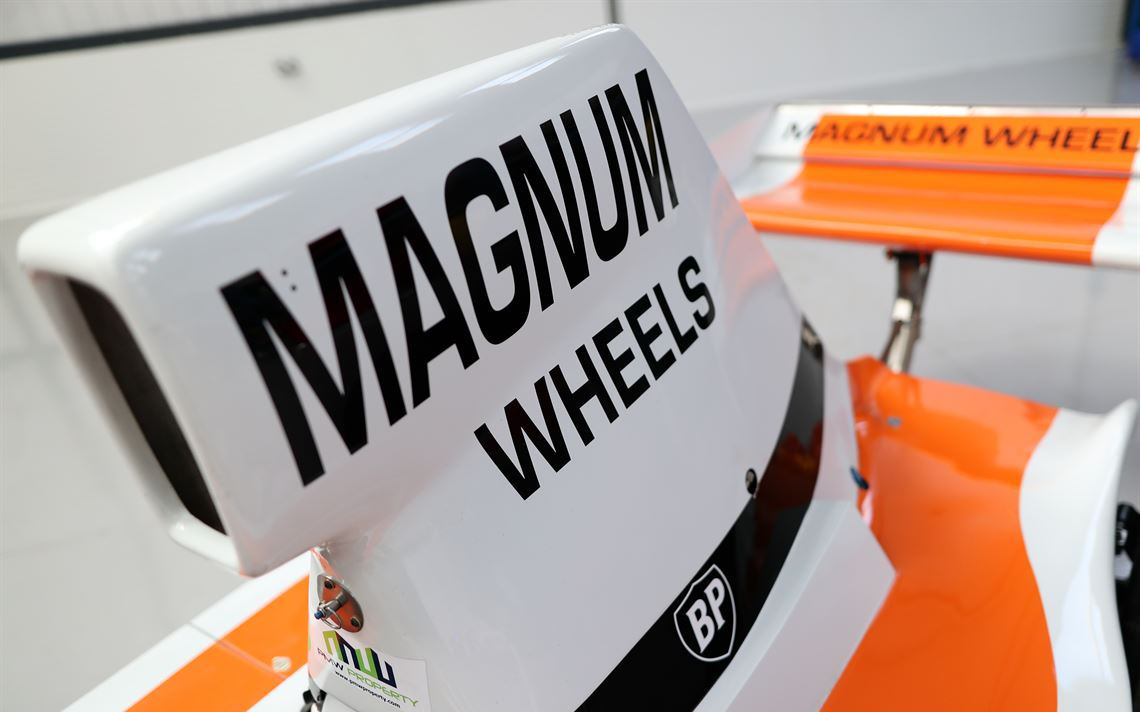 Lola 330/332 F5000 Chevrolet