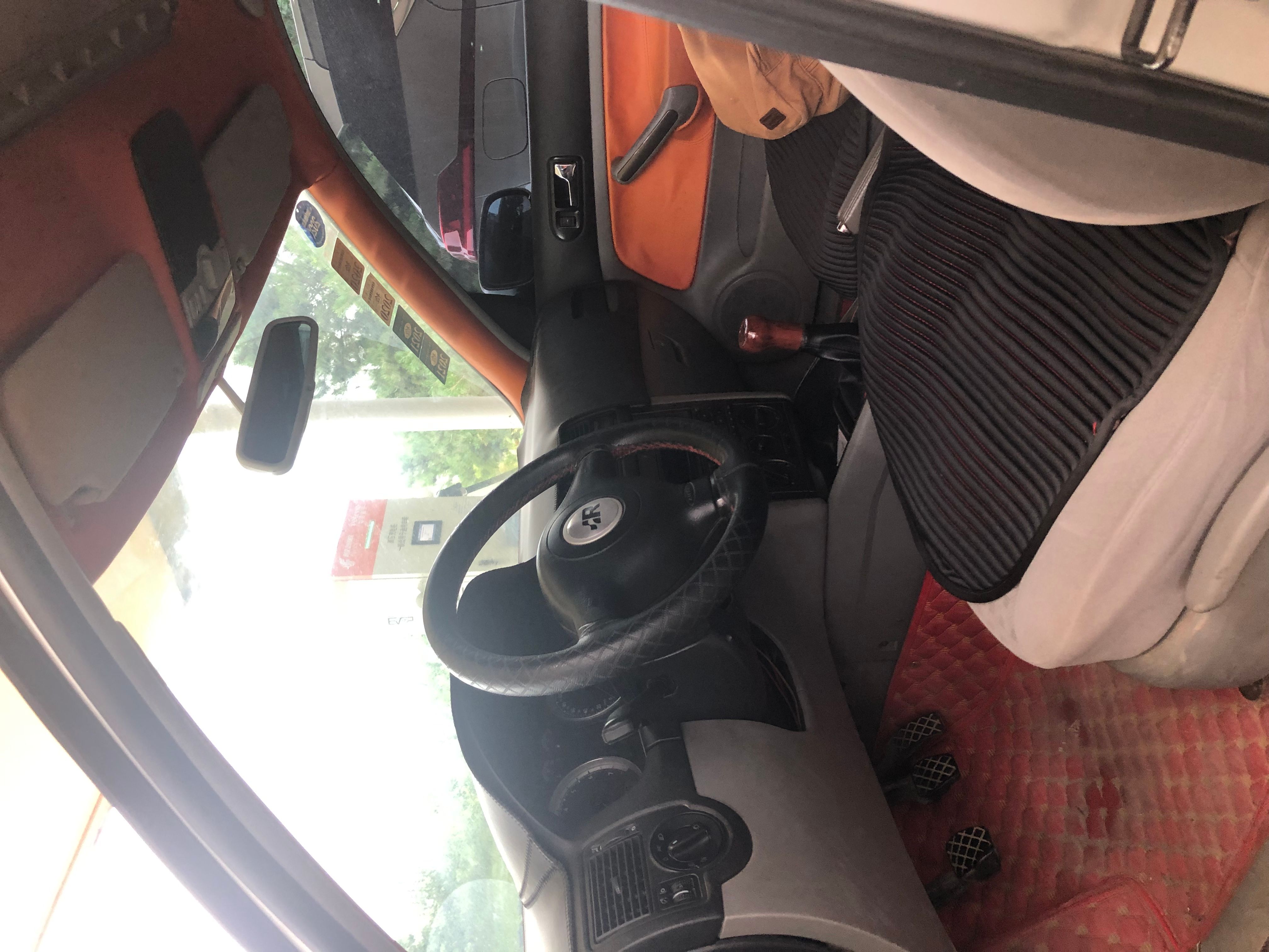 Volkswagen (大众) Golf