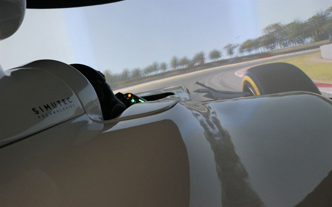 专业模拟器+遥测系统