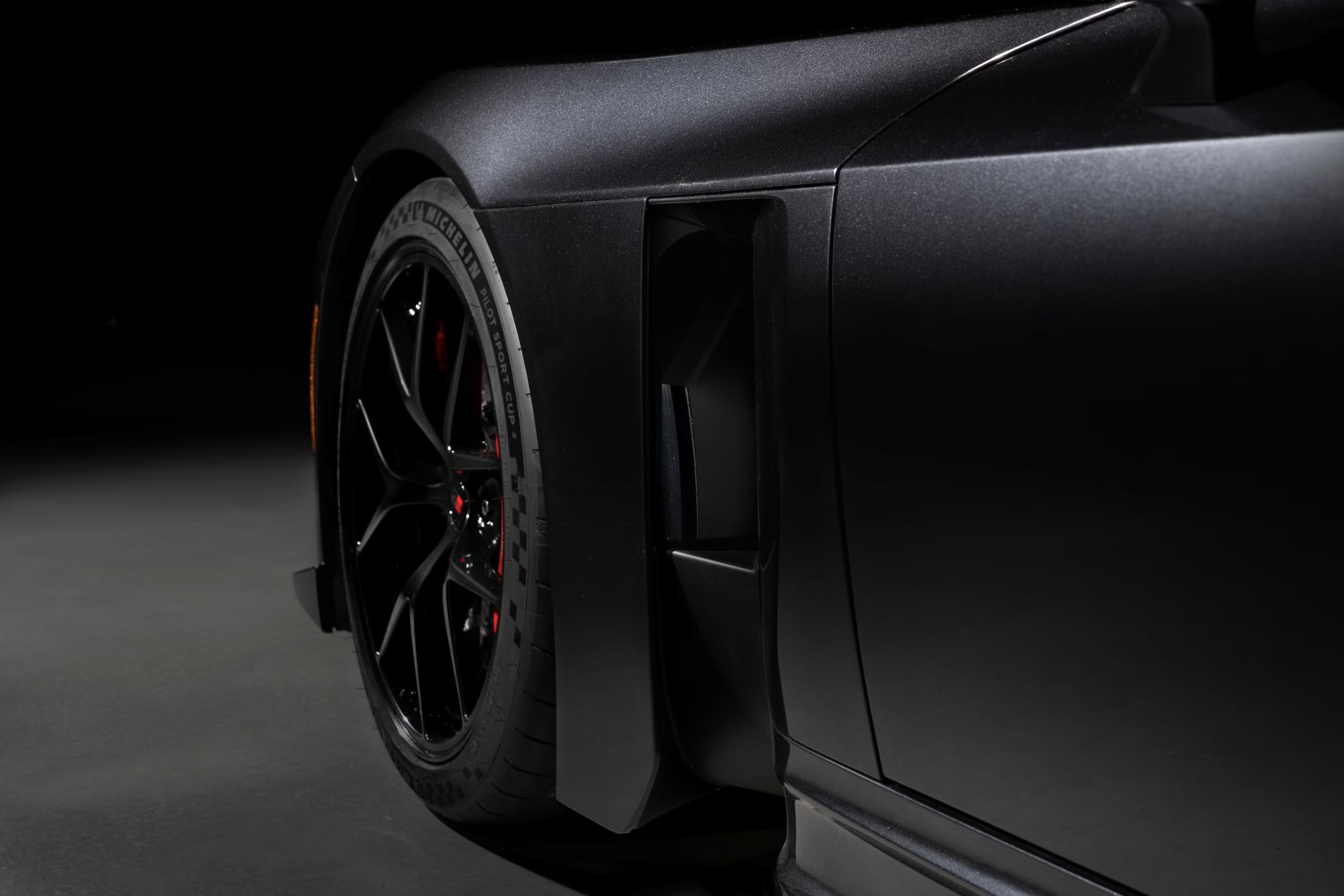 Toyota GR GT — Visão Geral Técnica Completa e Análise de Engenharia