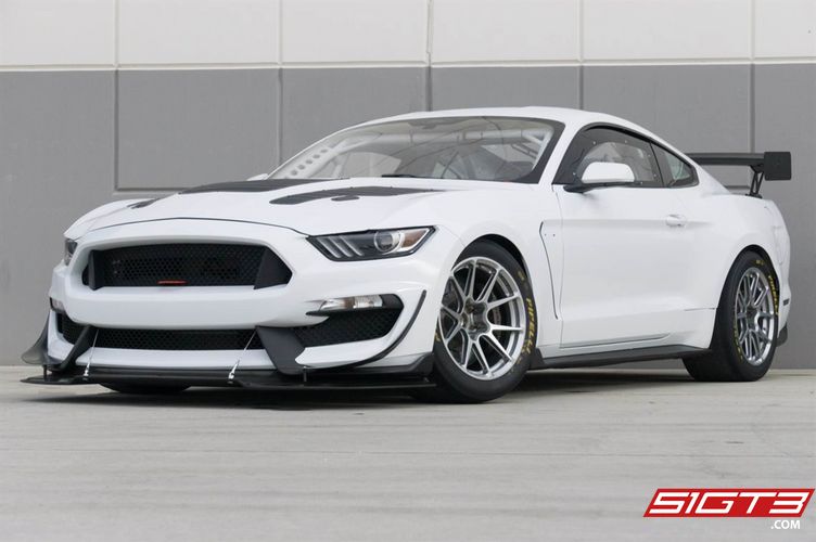 2019 Ford Mustang GT4