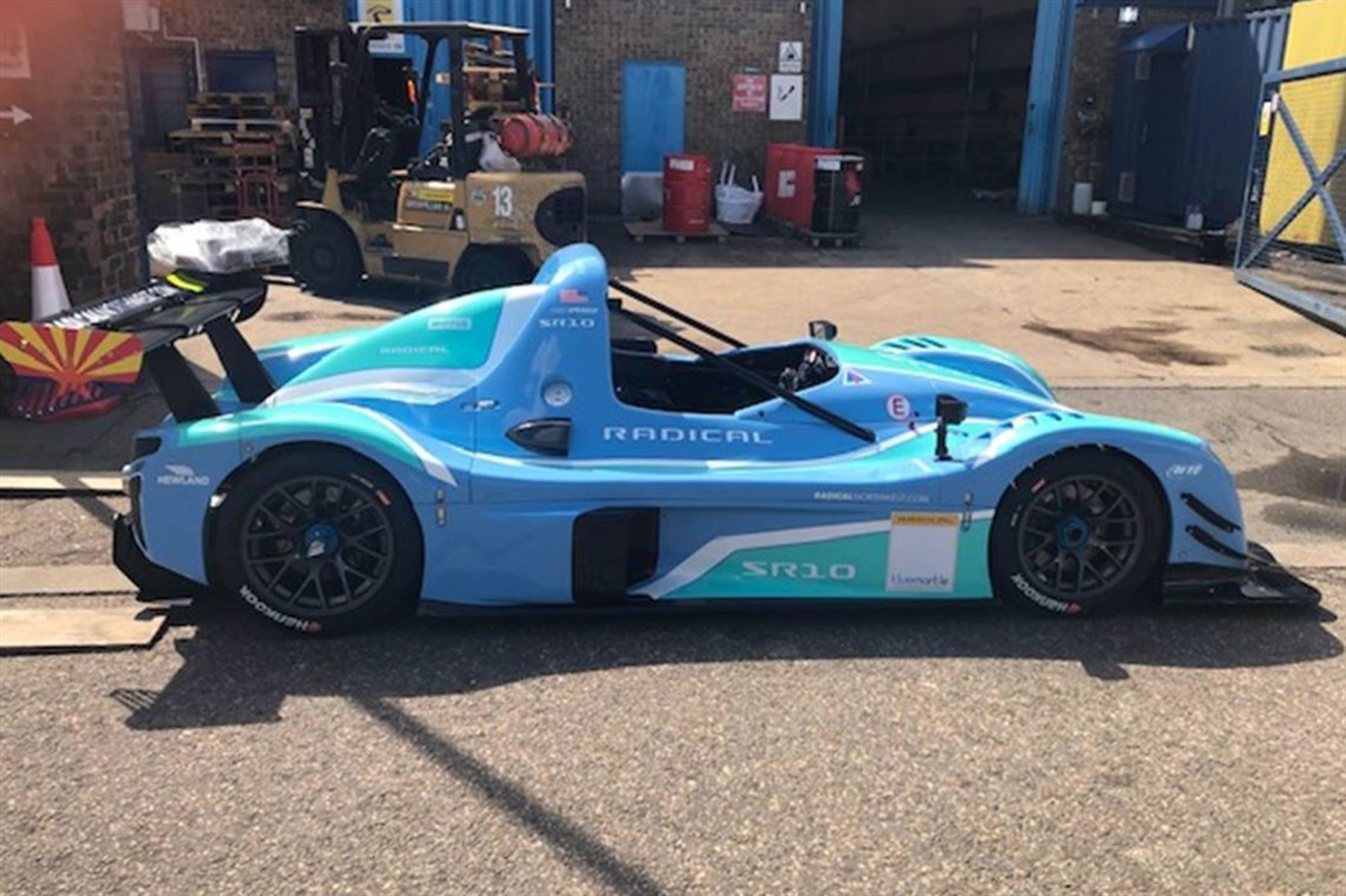 軽量スポーツのラディカル、0-96km/h加速2.4秒…2022年型を欧州