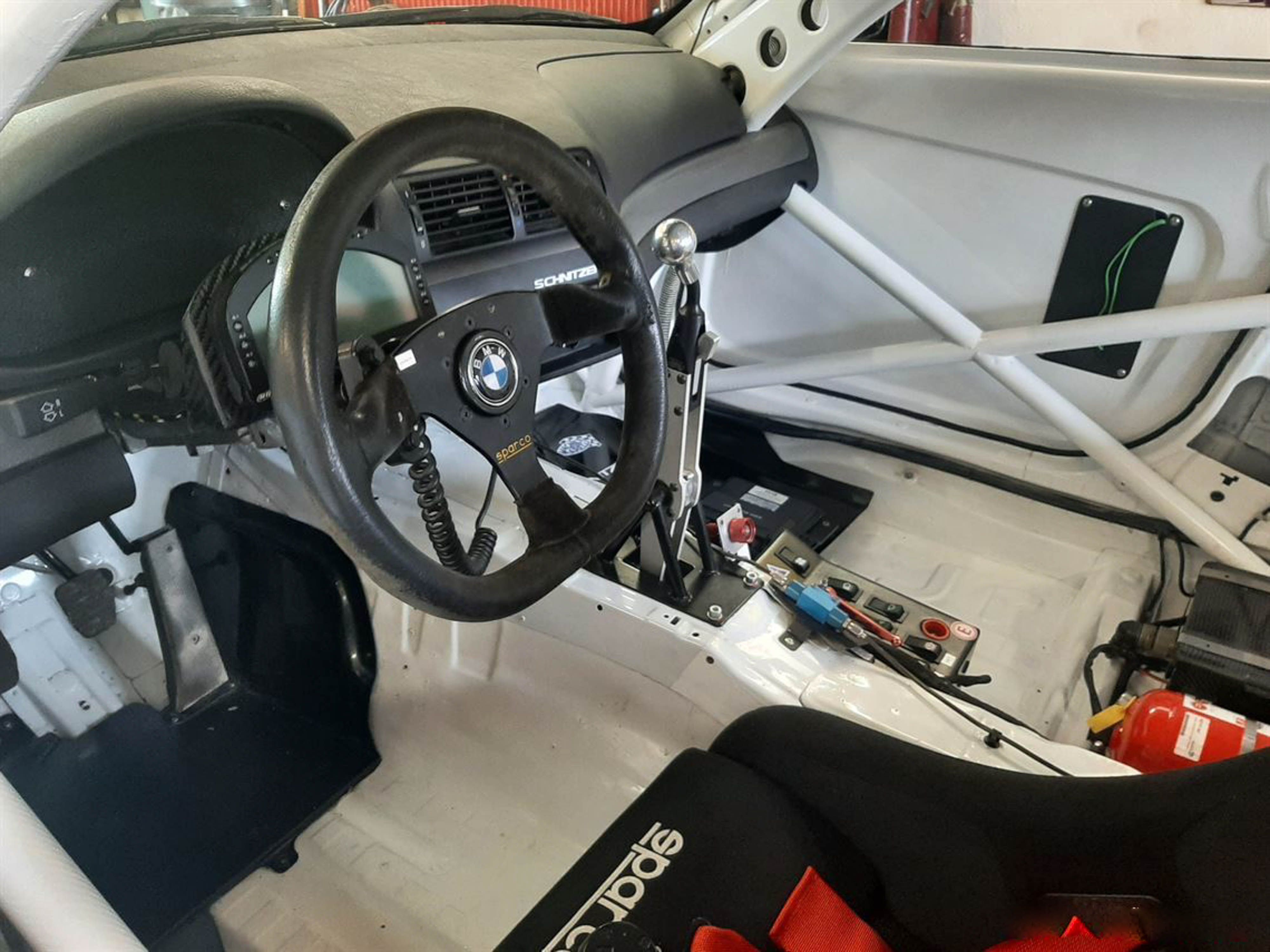 2002 BMW 320i E46 仕様 / レースデータ - 51GT3 レースカー