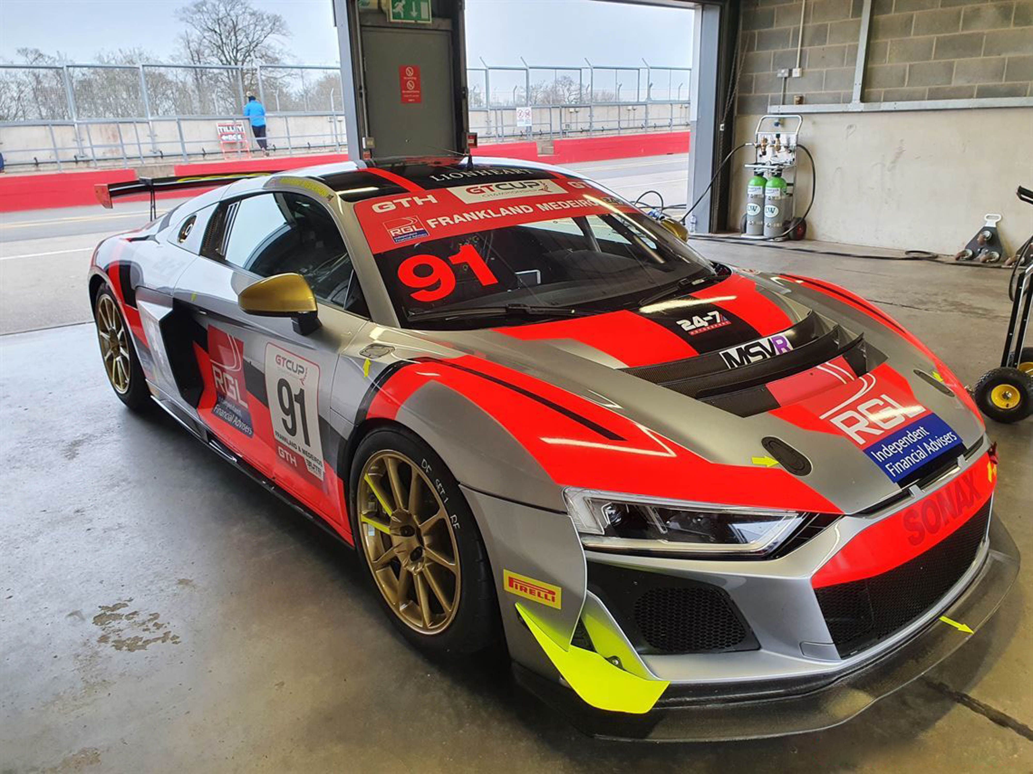 奥迪 R8 LMS GT4 EVO