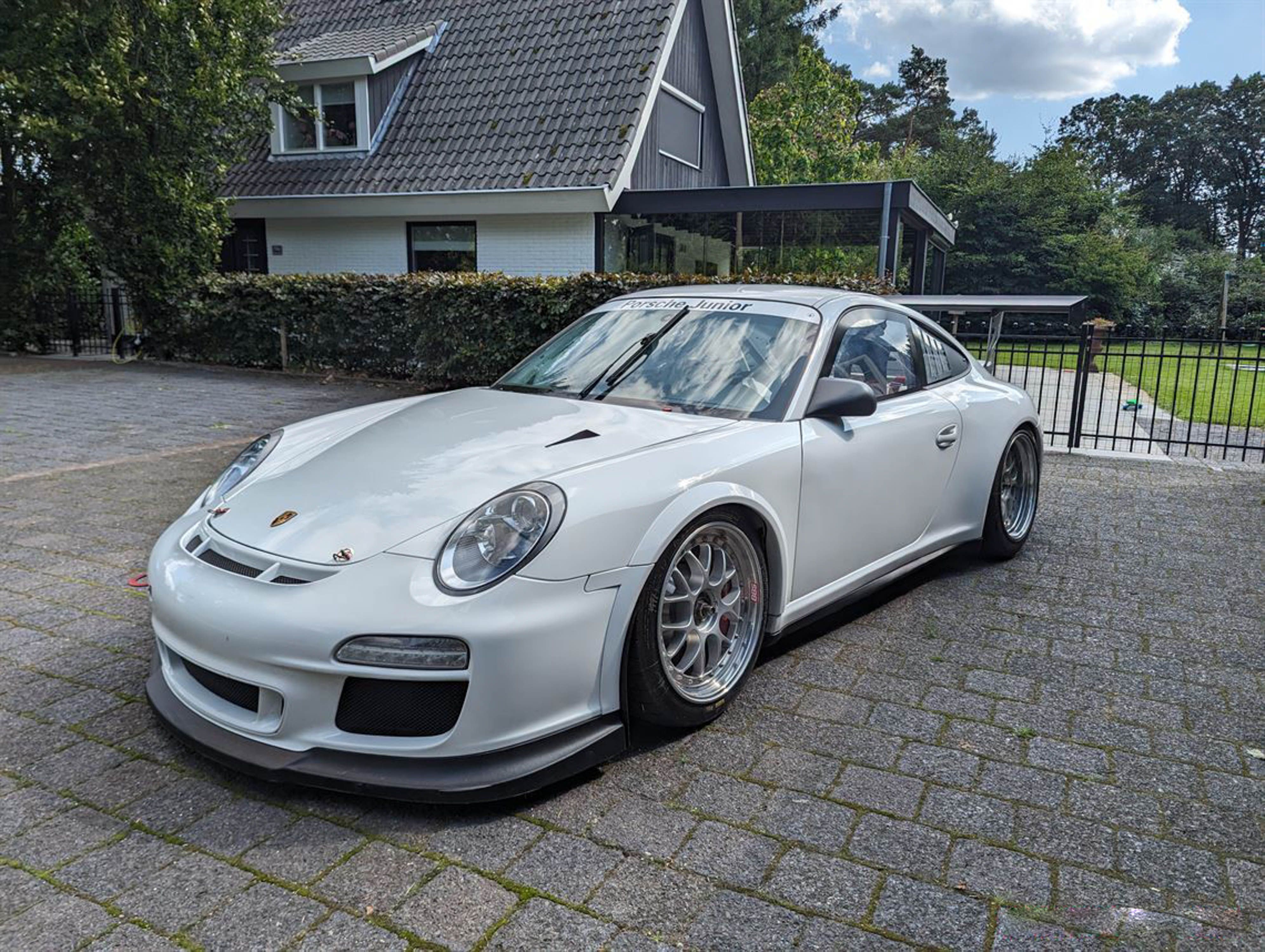 Porsche 997 GT3R No.2 Winner GT Tour 2012, 1:43 Spark
