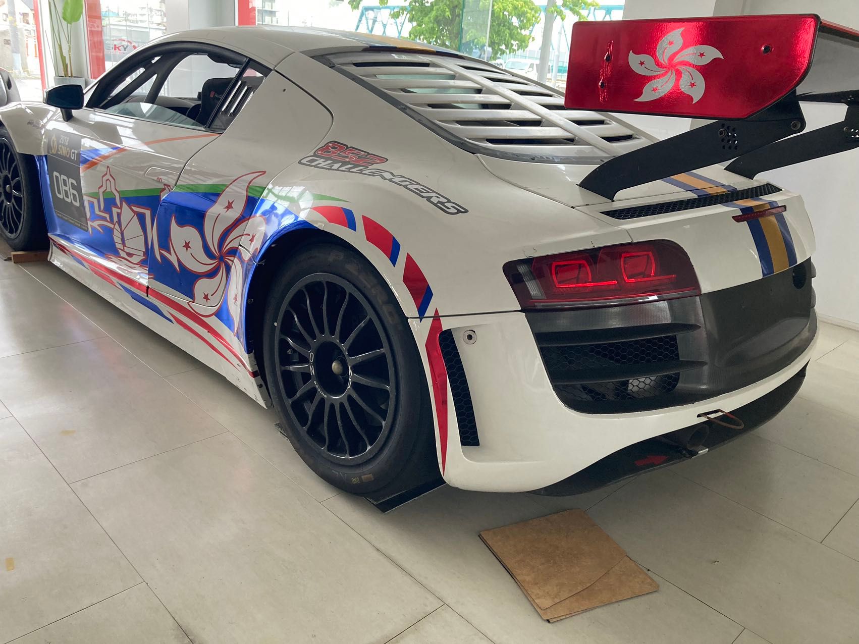 アウディ R8 LMS GTC 販売中 - 販売済み | 51GT3 レースカー販売