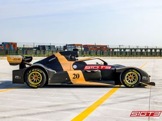 Nuevo coche de carreras Wolf Racing Mistral V6