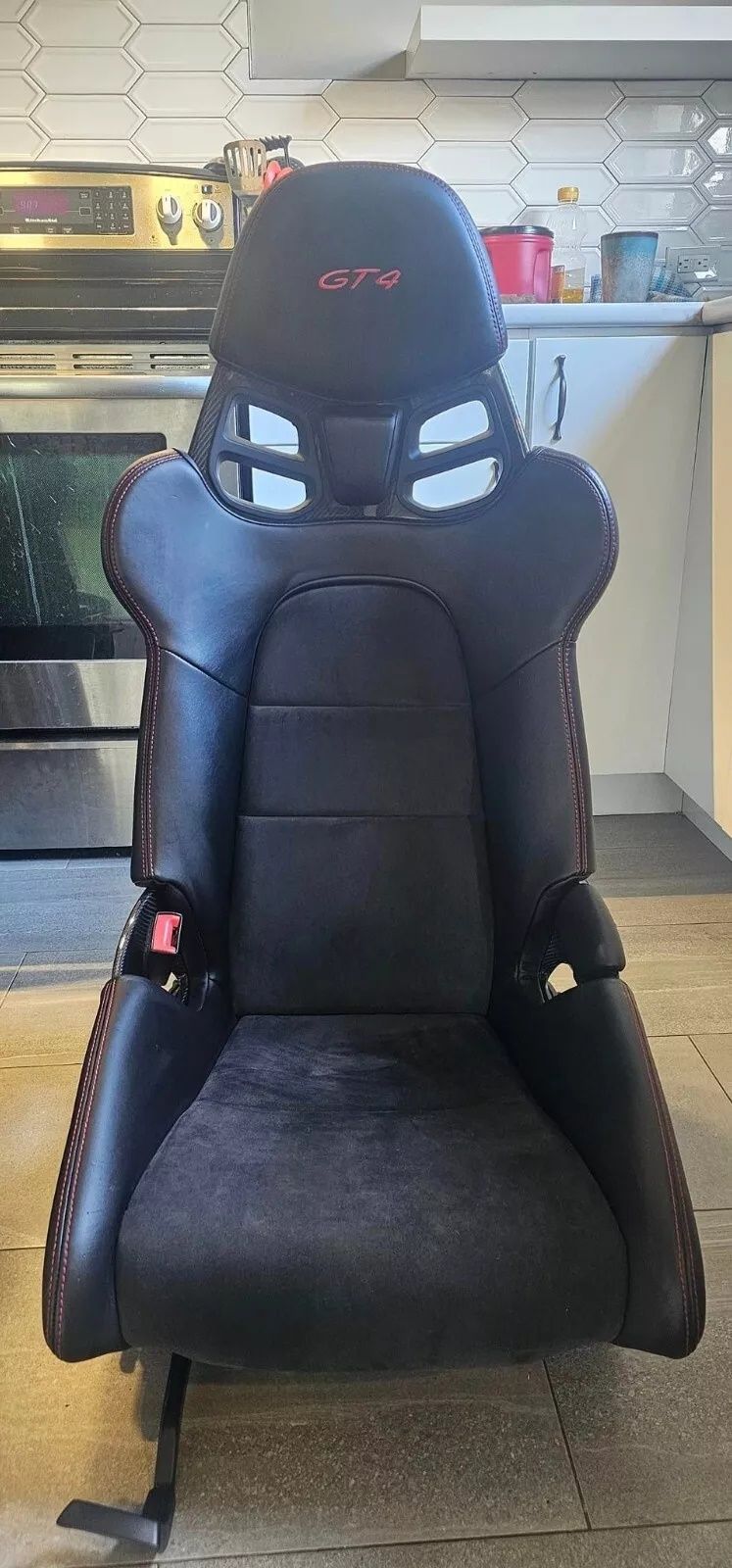 保时捷 981 GT4 碳纤维桶形座椅（一对）