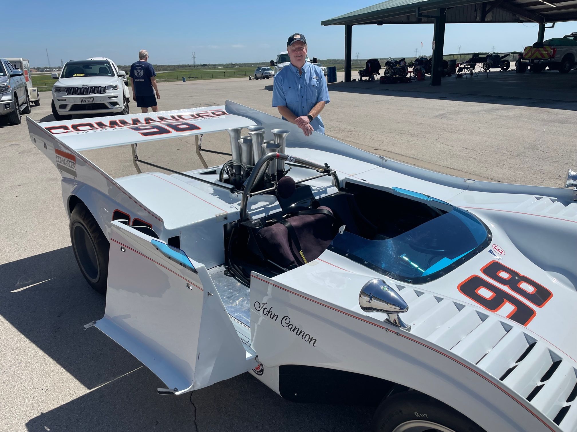 McLaren M8F - John Cannon Commander Motorhomes