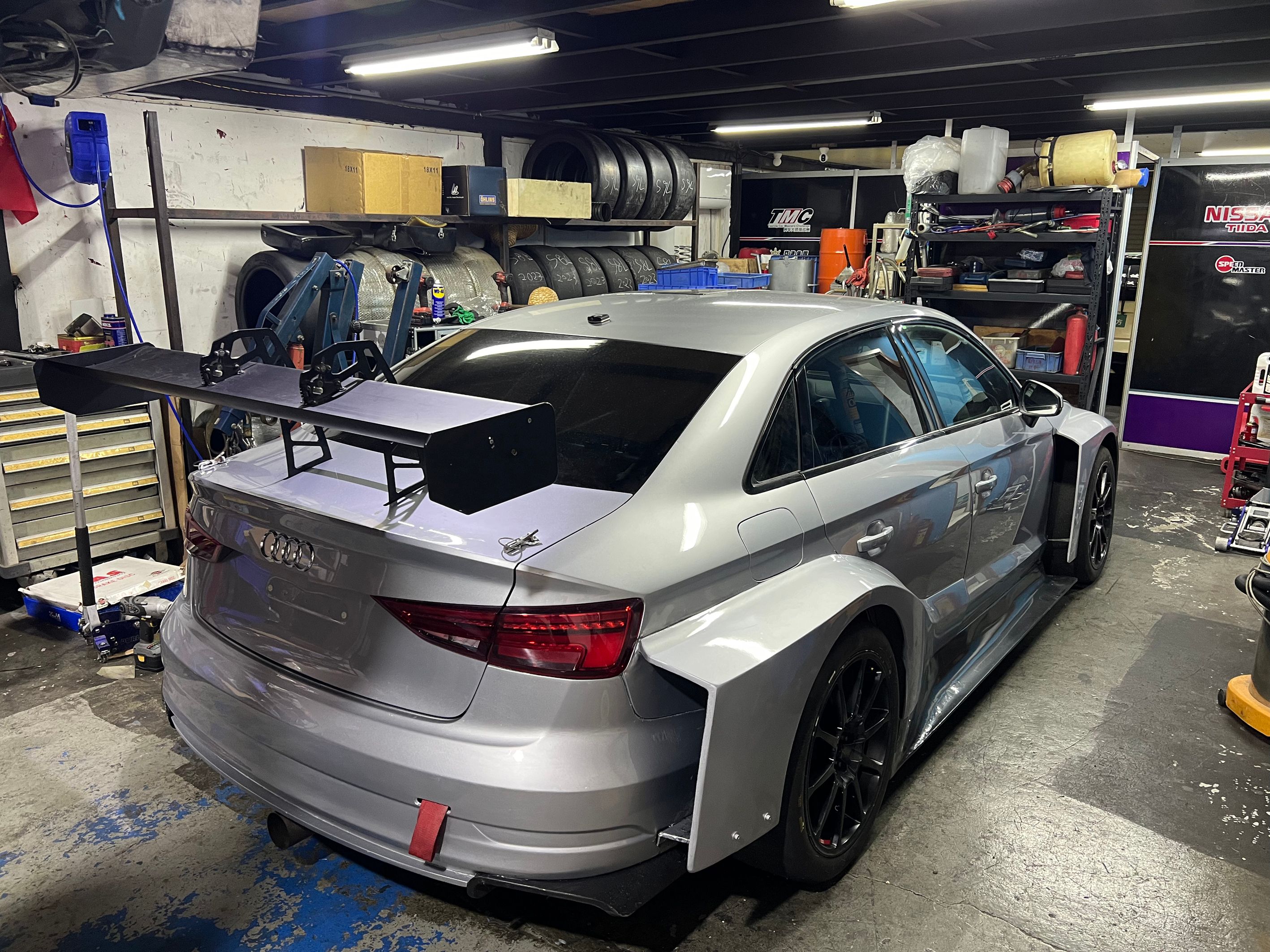 아우디 RS3 LMS TCR