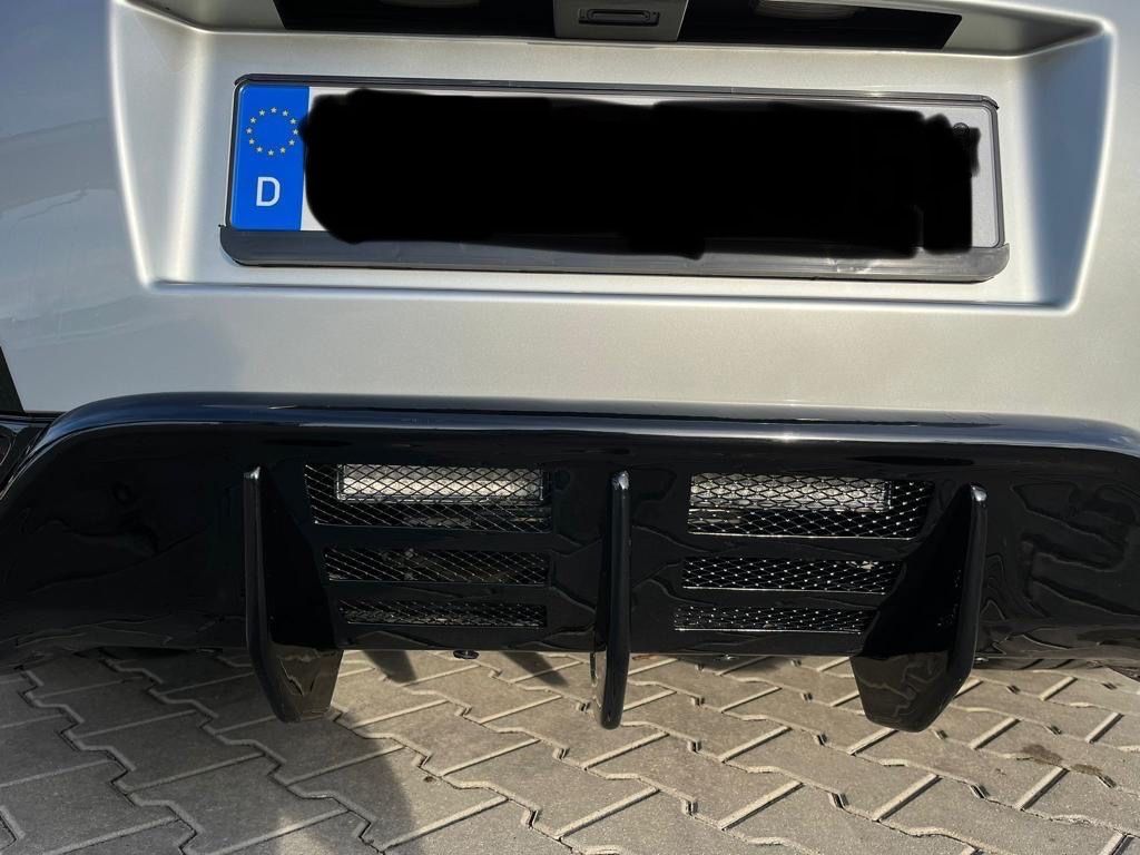 นิสสัน จีที-อาร์