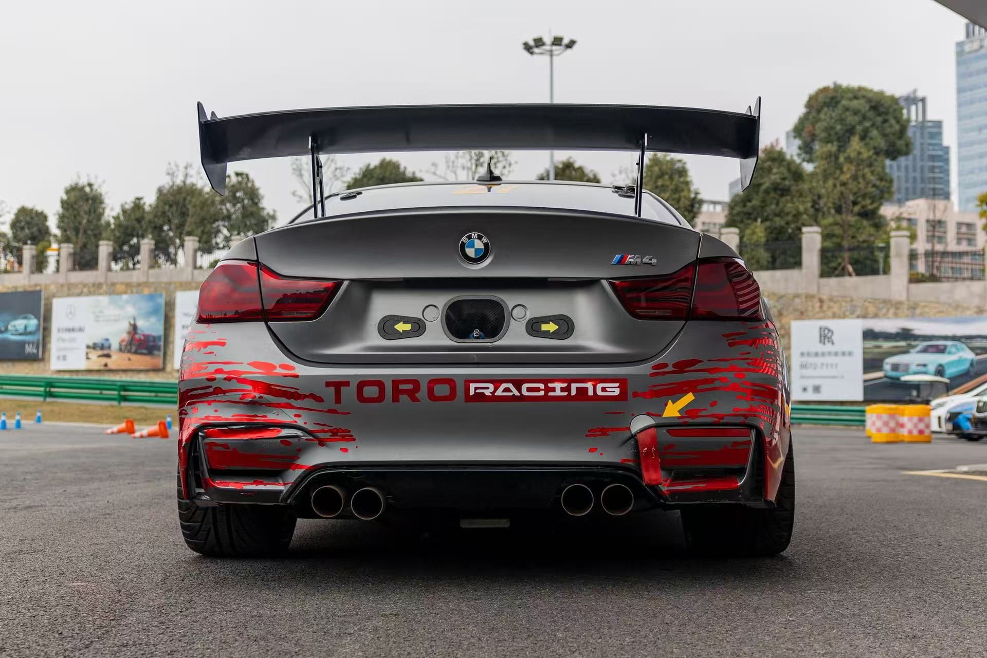 BMW M4 GT4