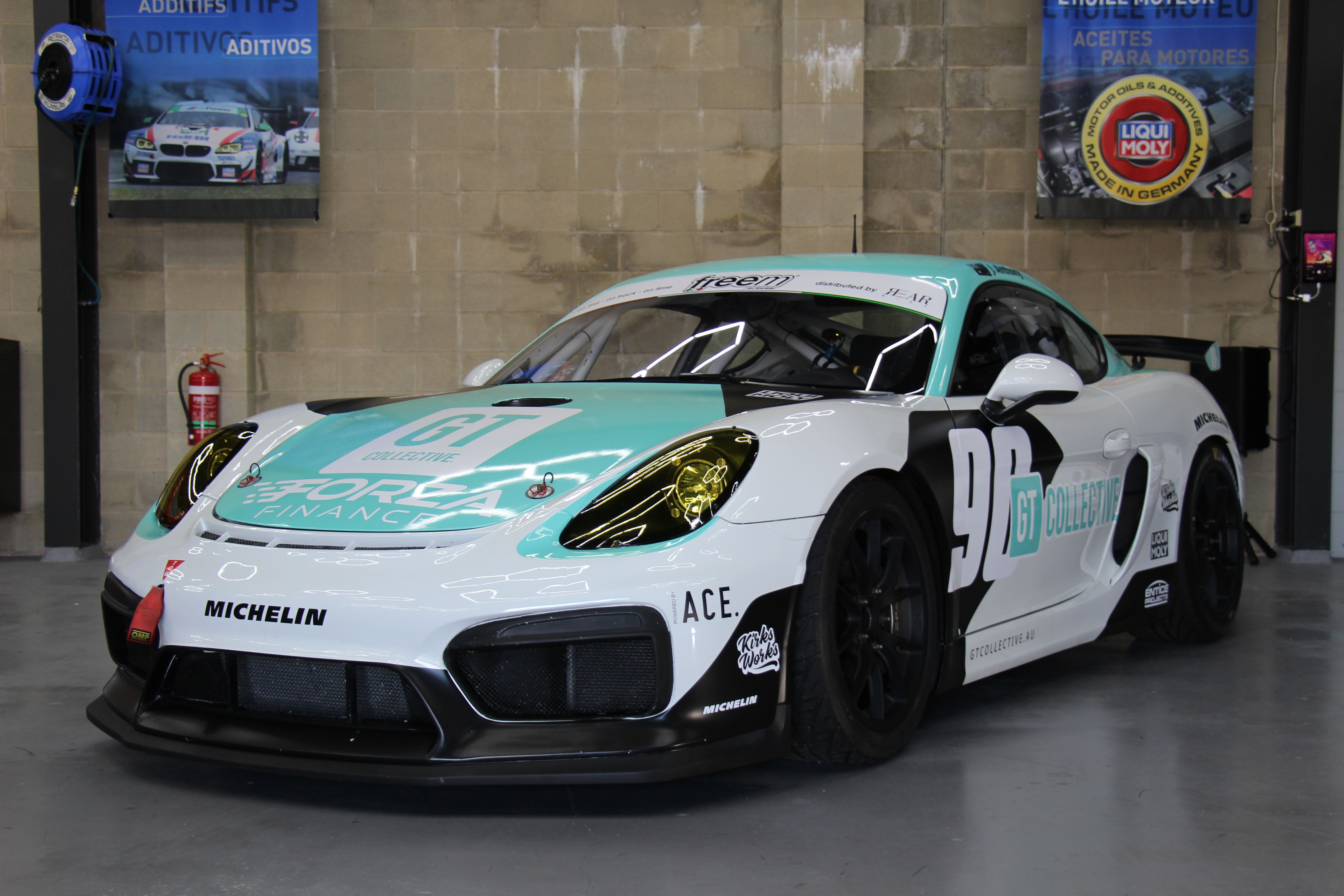 Porsche Cayman GT4 MR (Manthey Racing)