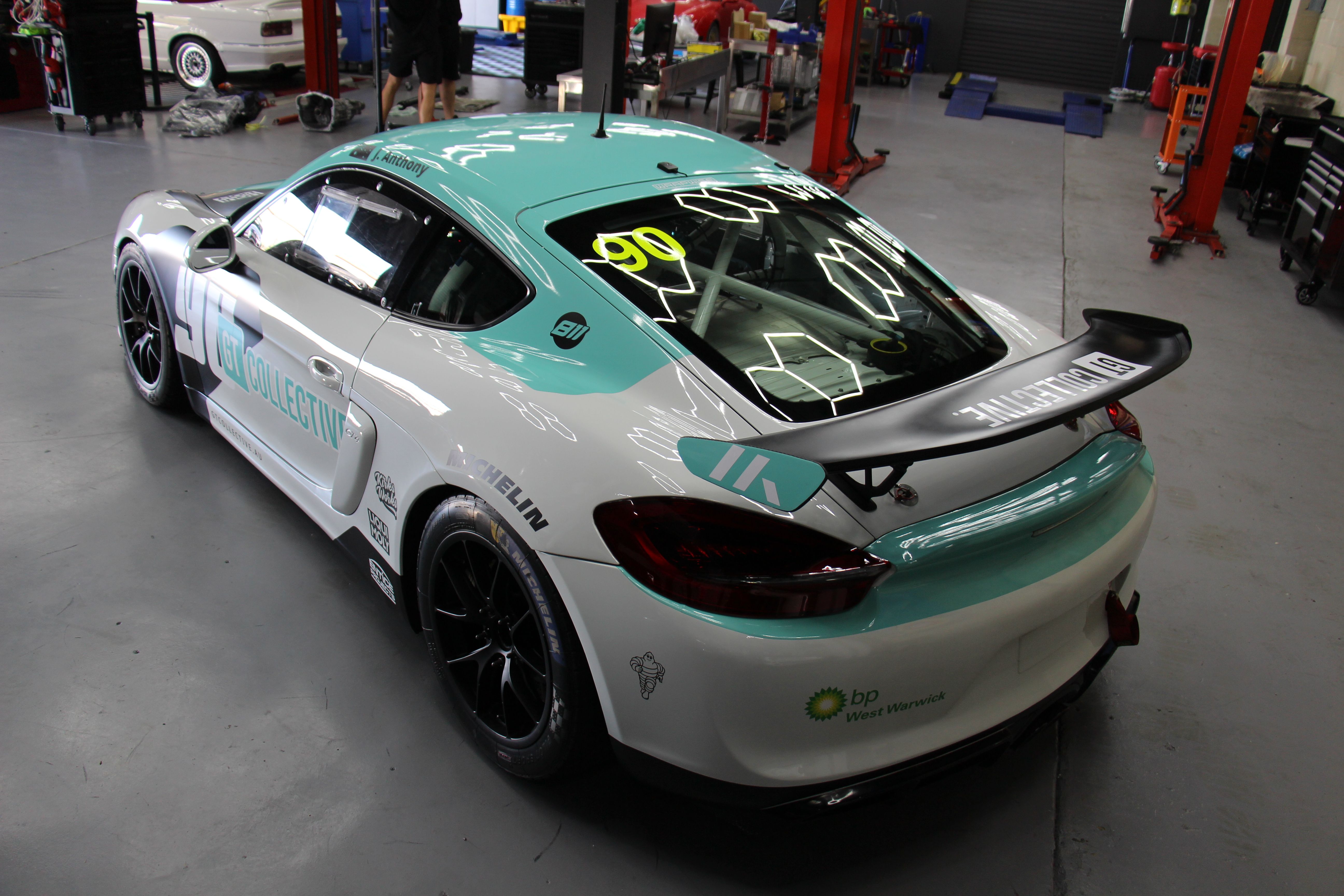 Porsche Cayman GT4 MR (Manthey Racing)