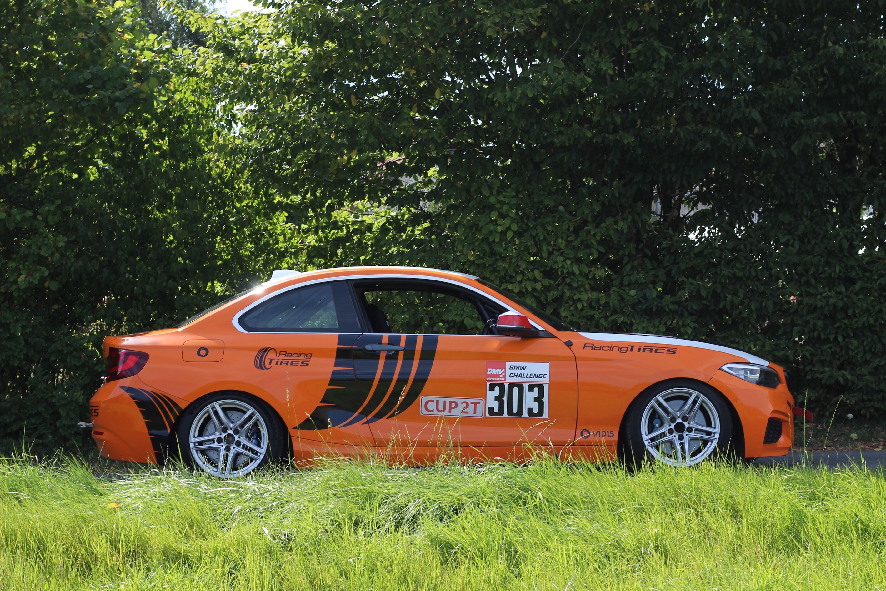 BMW F22 228i tieliikennekelpoinen rata-auto