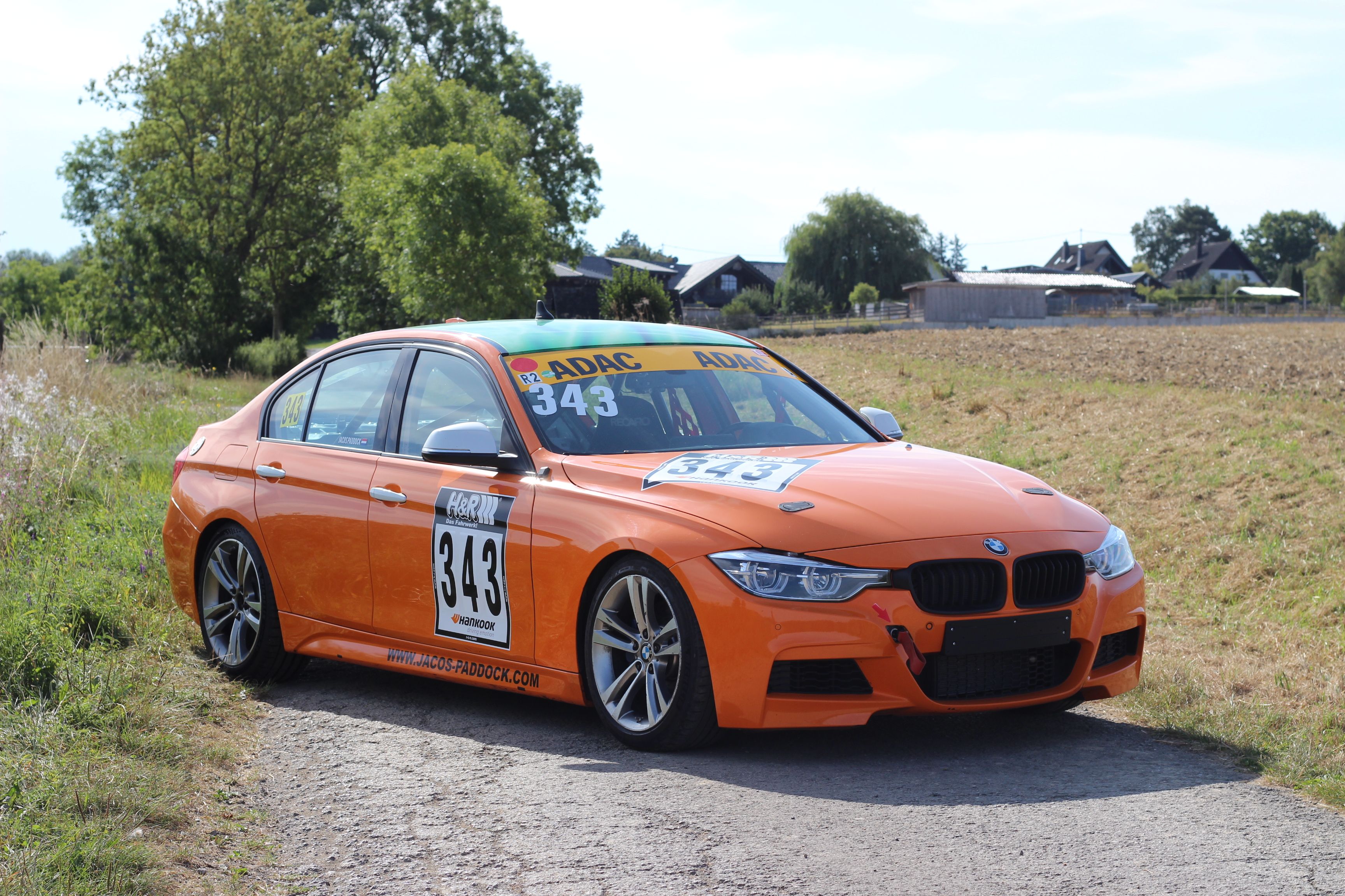 سيارة سباق BMW F30 330I فئة V2T