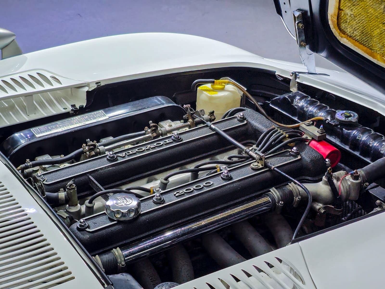 TOYOTA 2000GT MF10