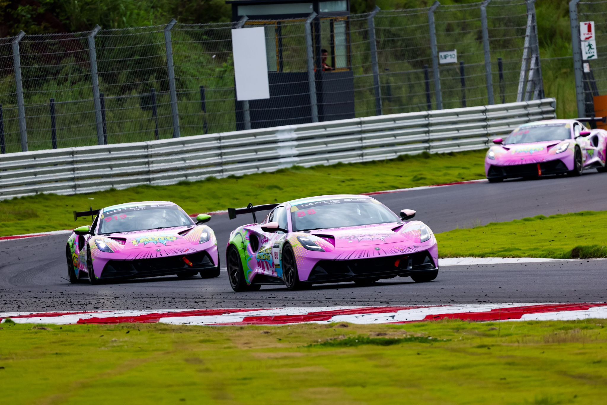 Mașină Lotus Emira Cup