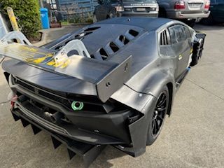 Obrovský balík náhradných dielov pre Lamborghini Huracan GT3 (nie Evo)