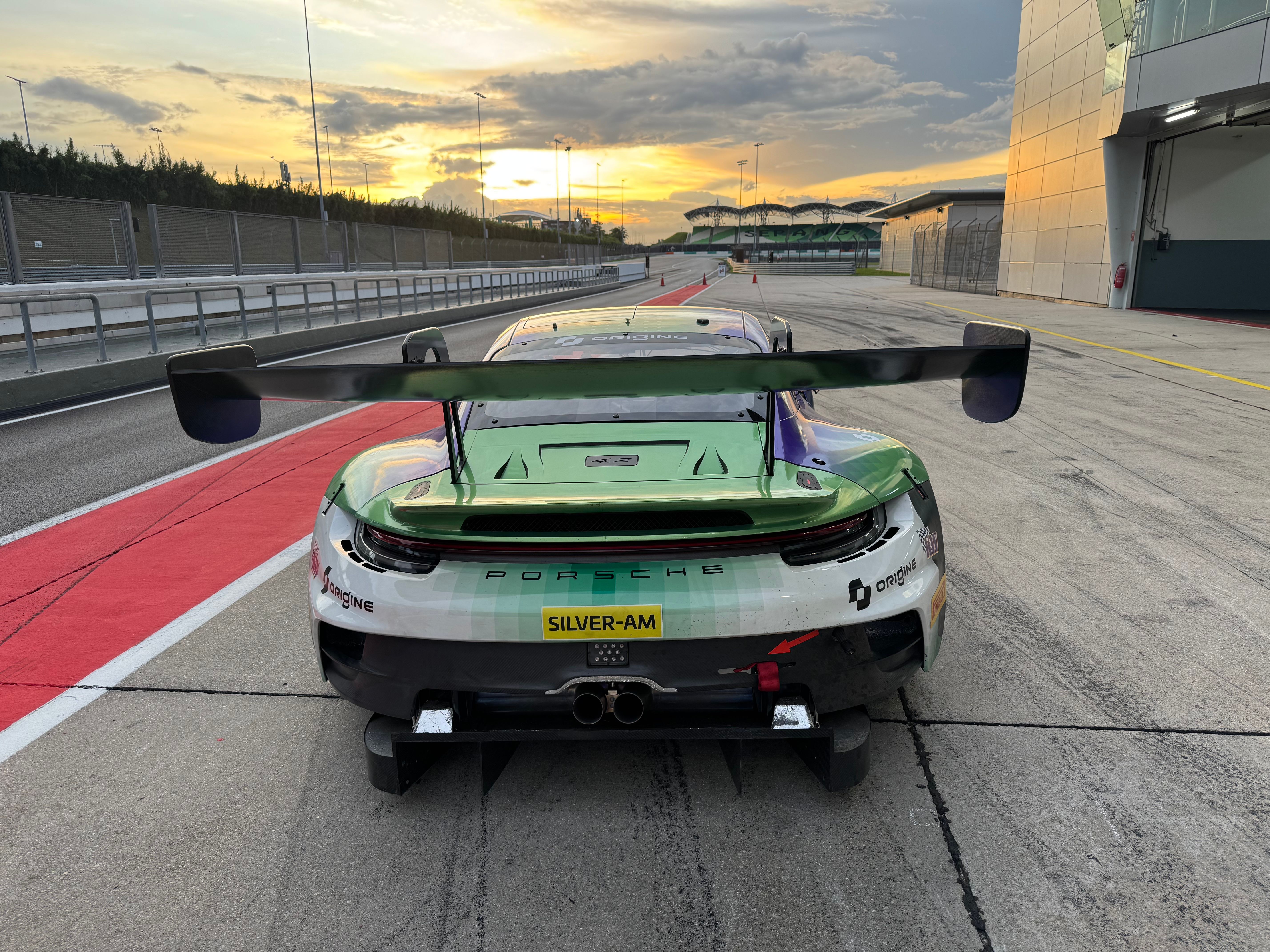 2023年保時捷911 GT3 R（#86 VIN-9544）