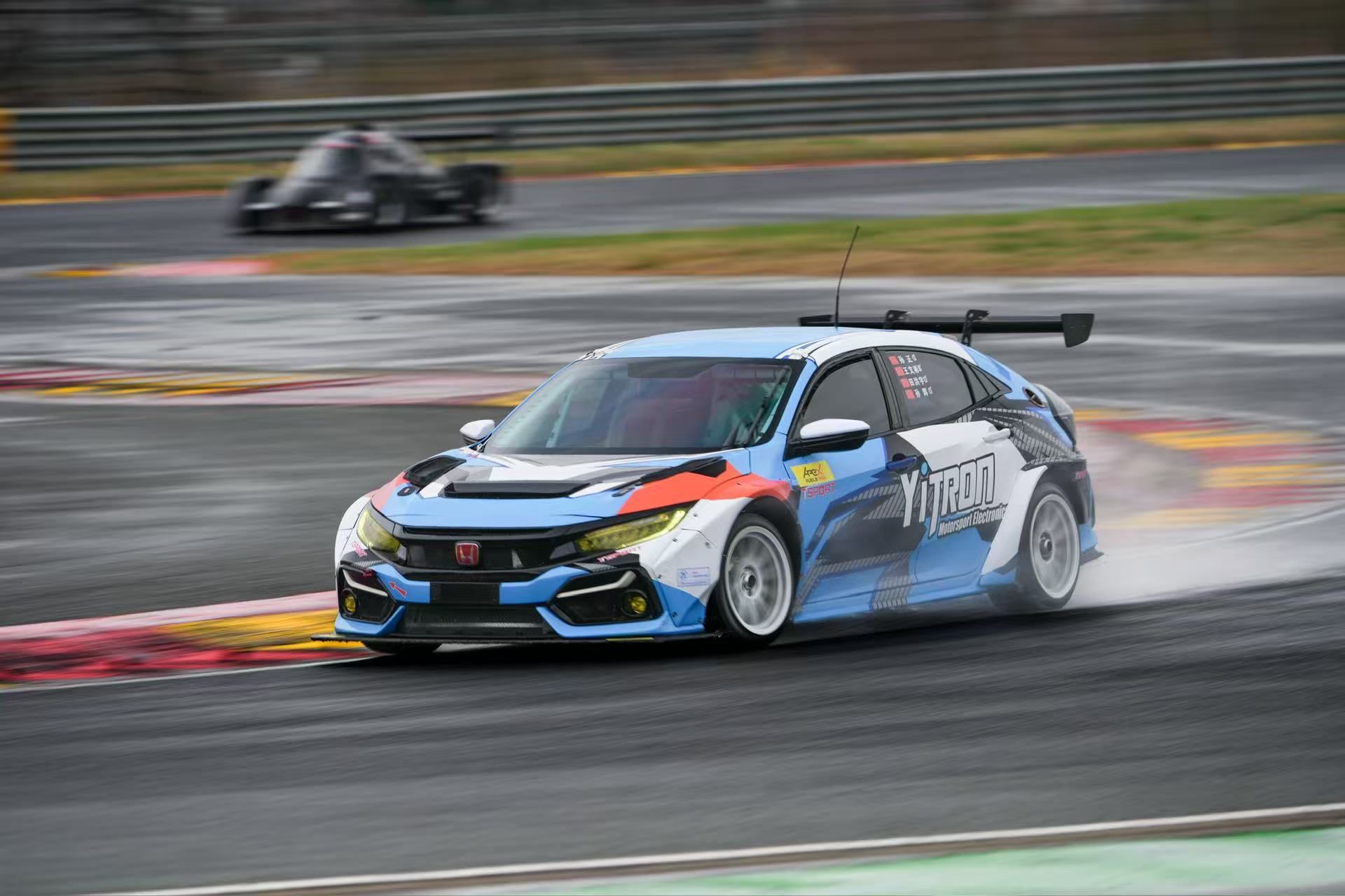 Galerie/Fotky/Obrázky Yitron Racing Team