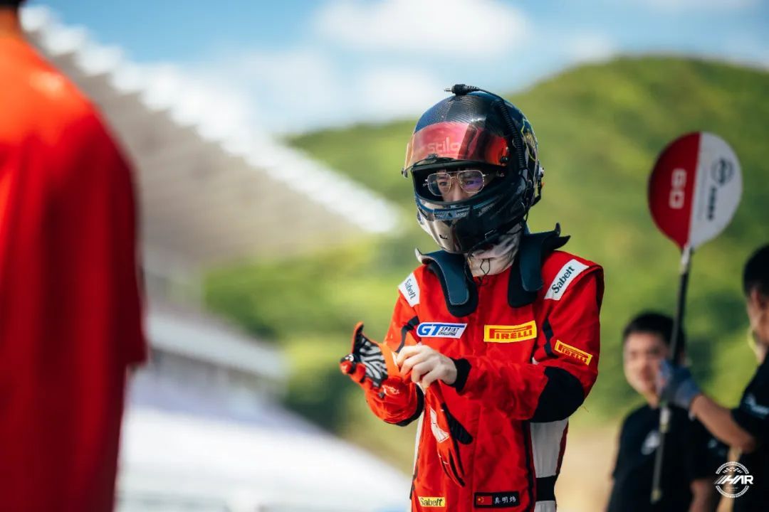 Đội hình ba xe của 33R Harmony Racing ra quân hết mình cho China GT 2025