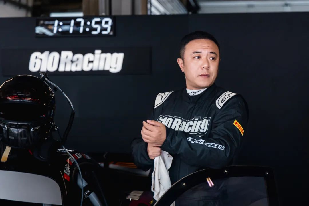 Đội hình ba xe của 33R Harmony Racing ra quân hết mình cho China GT 2025