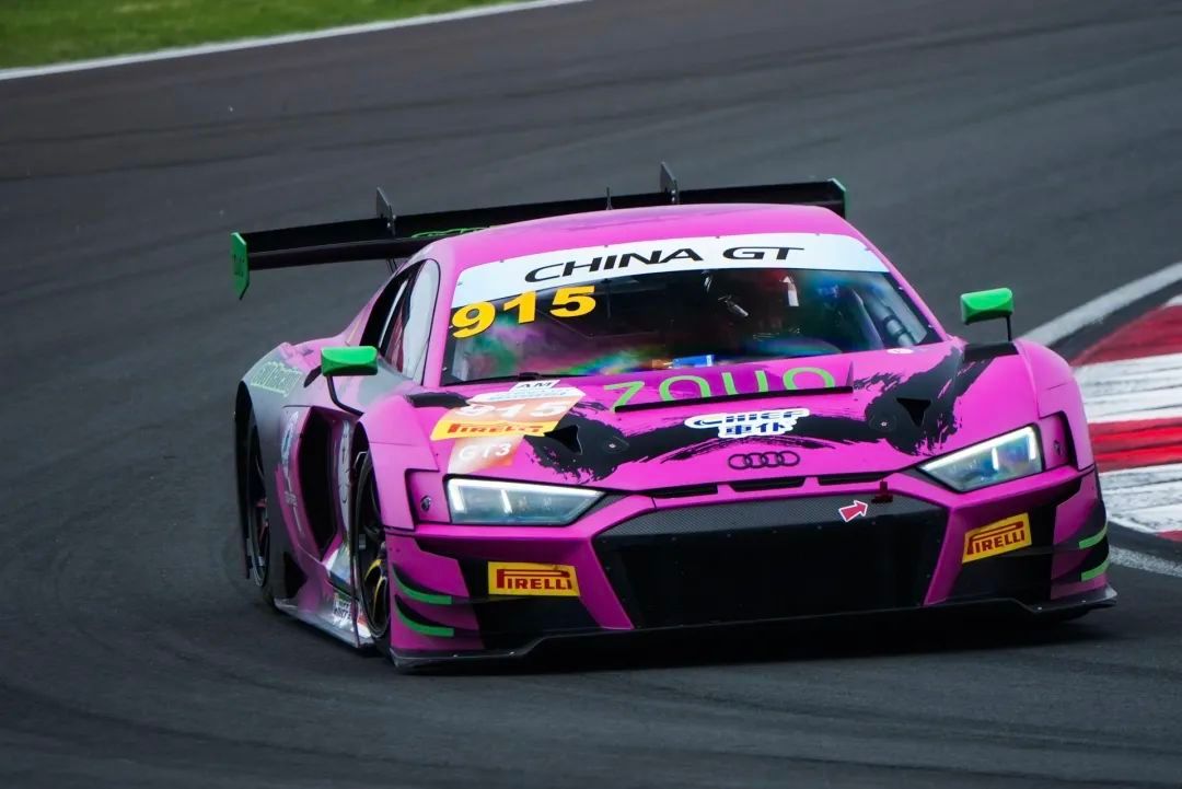 Druhý závod China GT Shanghai 2025 skončil vášnivě