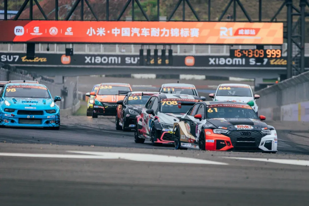 326 Racing Racing won many podiums at CEC Chengdu Station