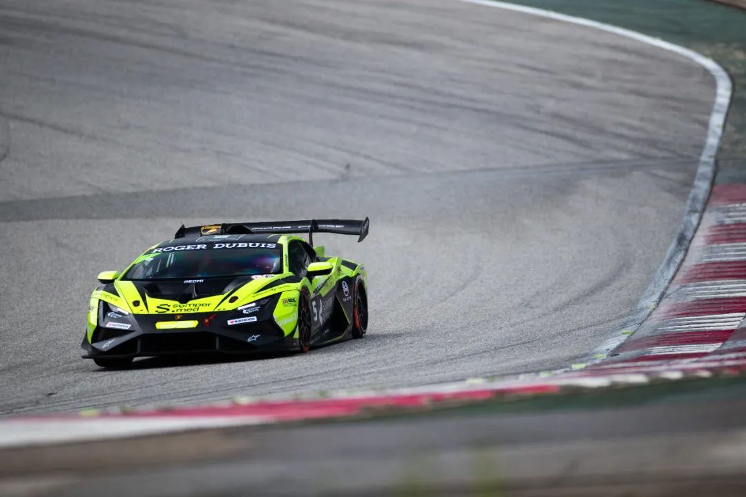 アブソリュートレーシングは、韓国の2025 LSTAインジェでポールポジションとダブルカテゴリーチャンピオンシップを獲得しました。