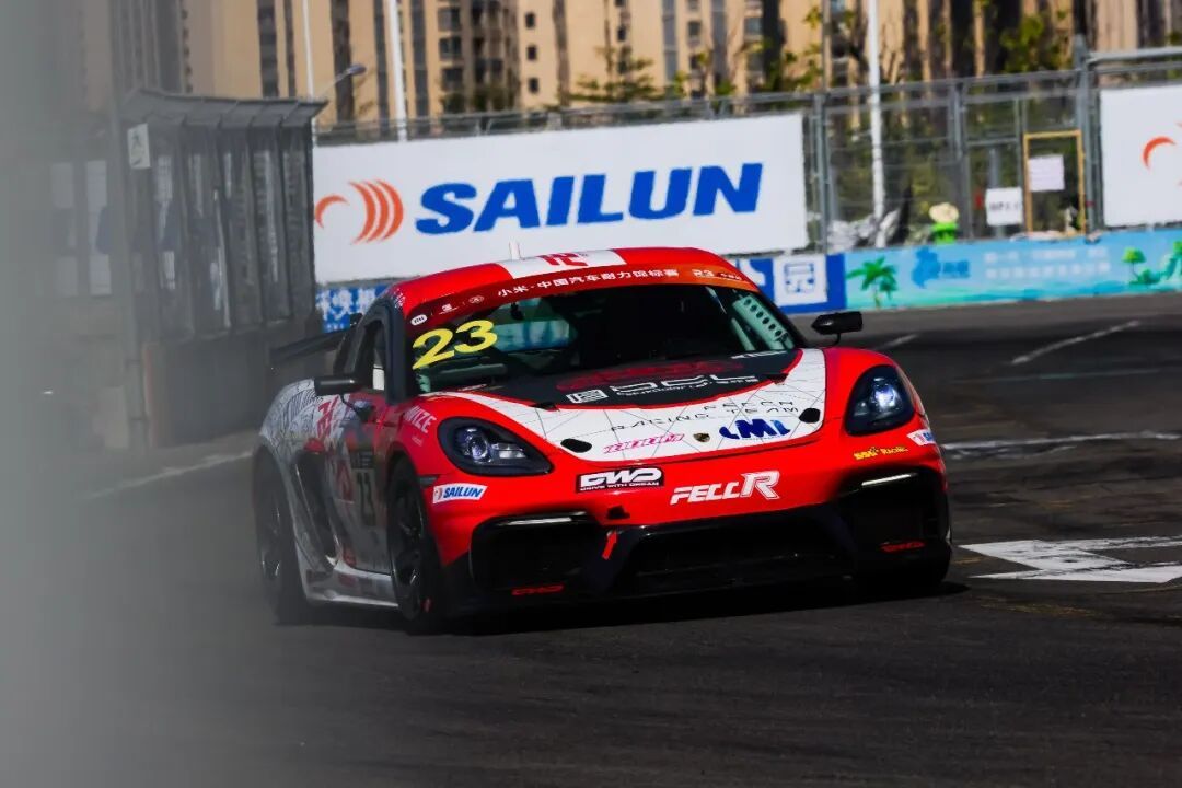 توفر إطارات Sailun الدعم الشامل، مما يؤدي إلى التحدي النهائي في السباقات ذات المستوى الأعلى.